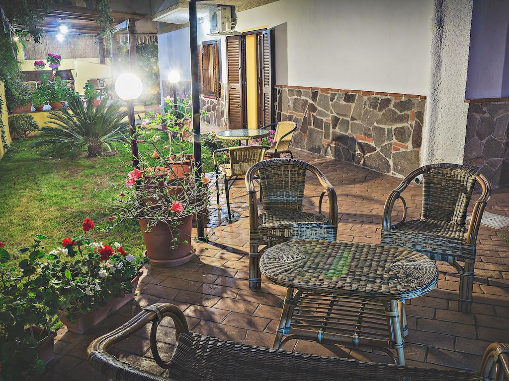 Bed And Breakfast Ichnos Cala Gonone Exterior photo