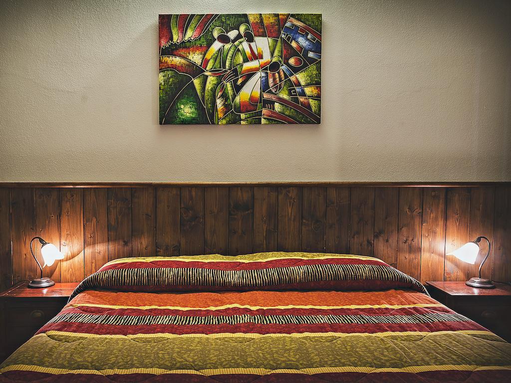 Bed And Breakfast Ichnos Cala Gonone Room photo