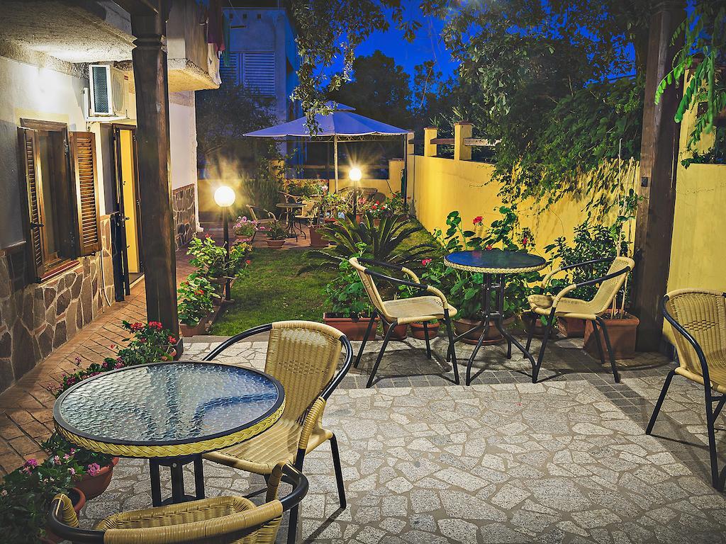 Bed And Breakfast Ichnos Cala Gonone Exterior photo