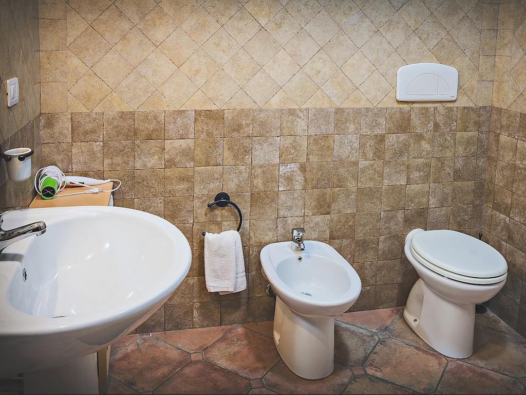 Bed And Breakfast Ichnos Cala Gonone Room photo