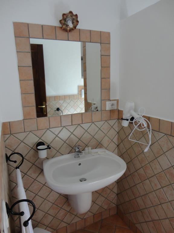 Bed And Breakfast Ichnos Cala Gonone Exterior photo