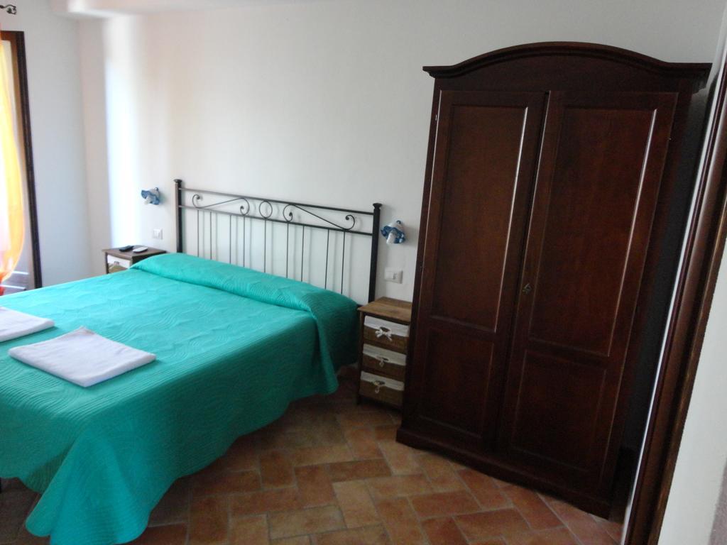 Bed And Breakfast Ichnos Cala Gonone Exterior photo